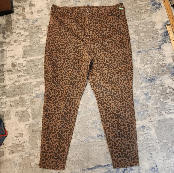 AE Curvy Super Highrise Brown Leopard Jeggings Skinny Jeans Plus Size 22 New - Picture 9 of 15